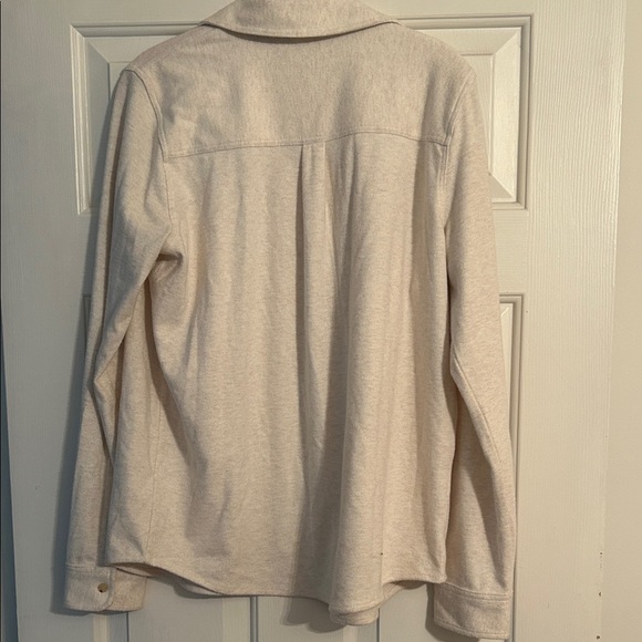 Faherty Women’s Light Cream Casual Button-Down Shirt - Picture 3 of 3